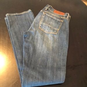 Lucky brand low rise straight leg jean